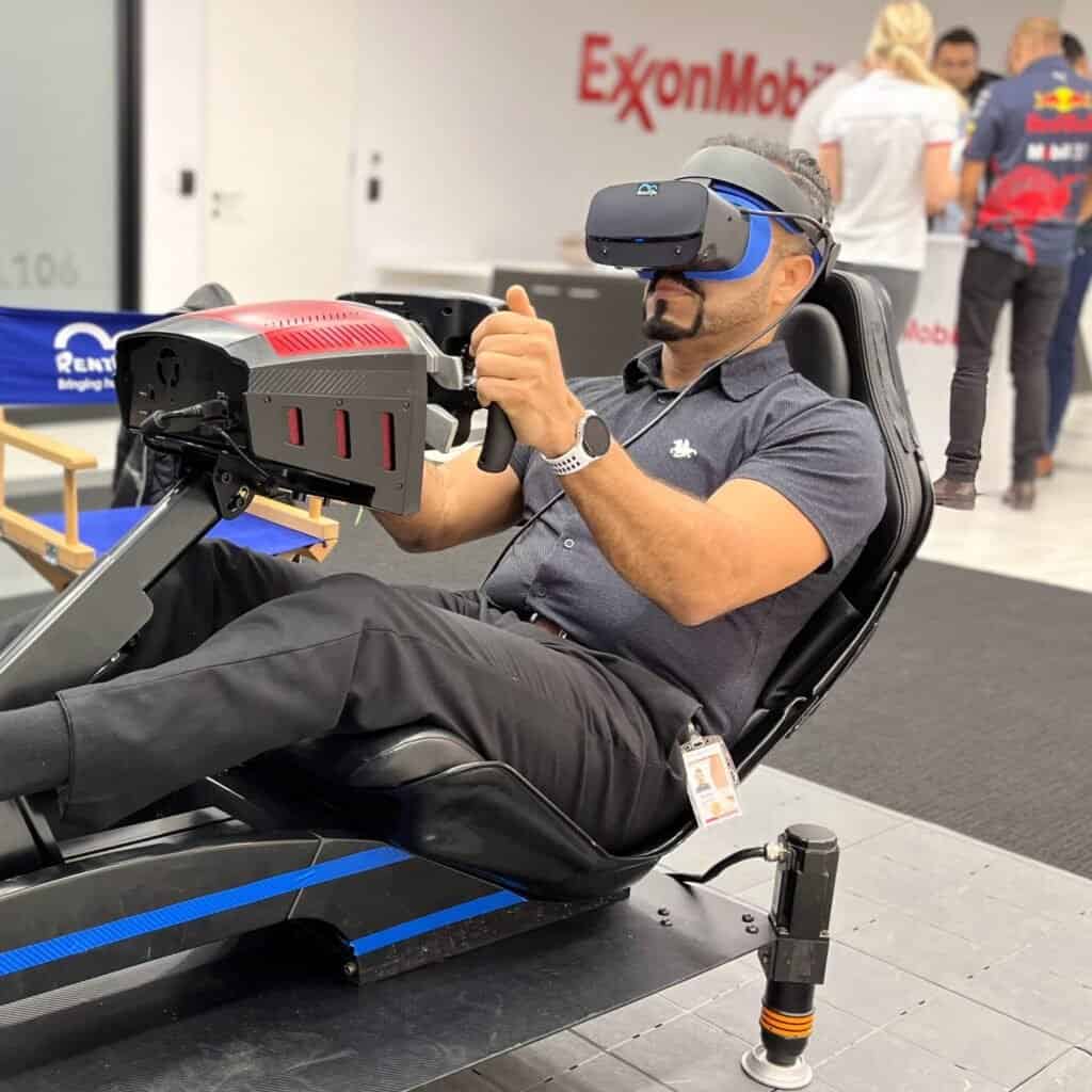 Půjčovna simulátorů Formule 1 ČR Rakousko. Pronájem simulátorů Formule na firemní akci s dodáním