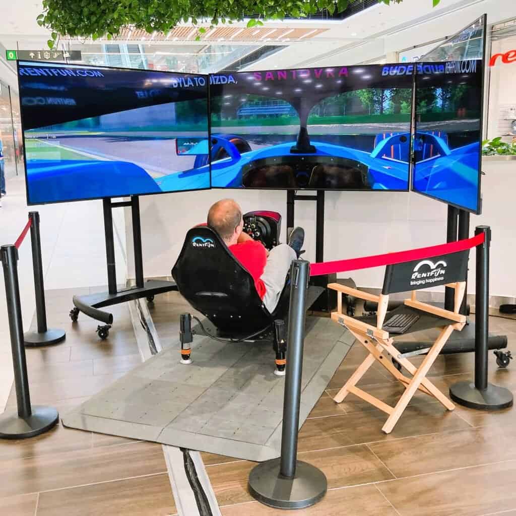 pronájem simulátoru formule E pro udržitelné budoucí události, licencovaný simulátor formule E se sedadlem