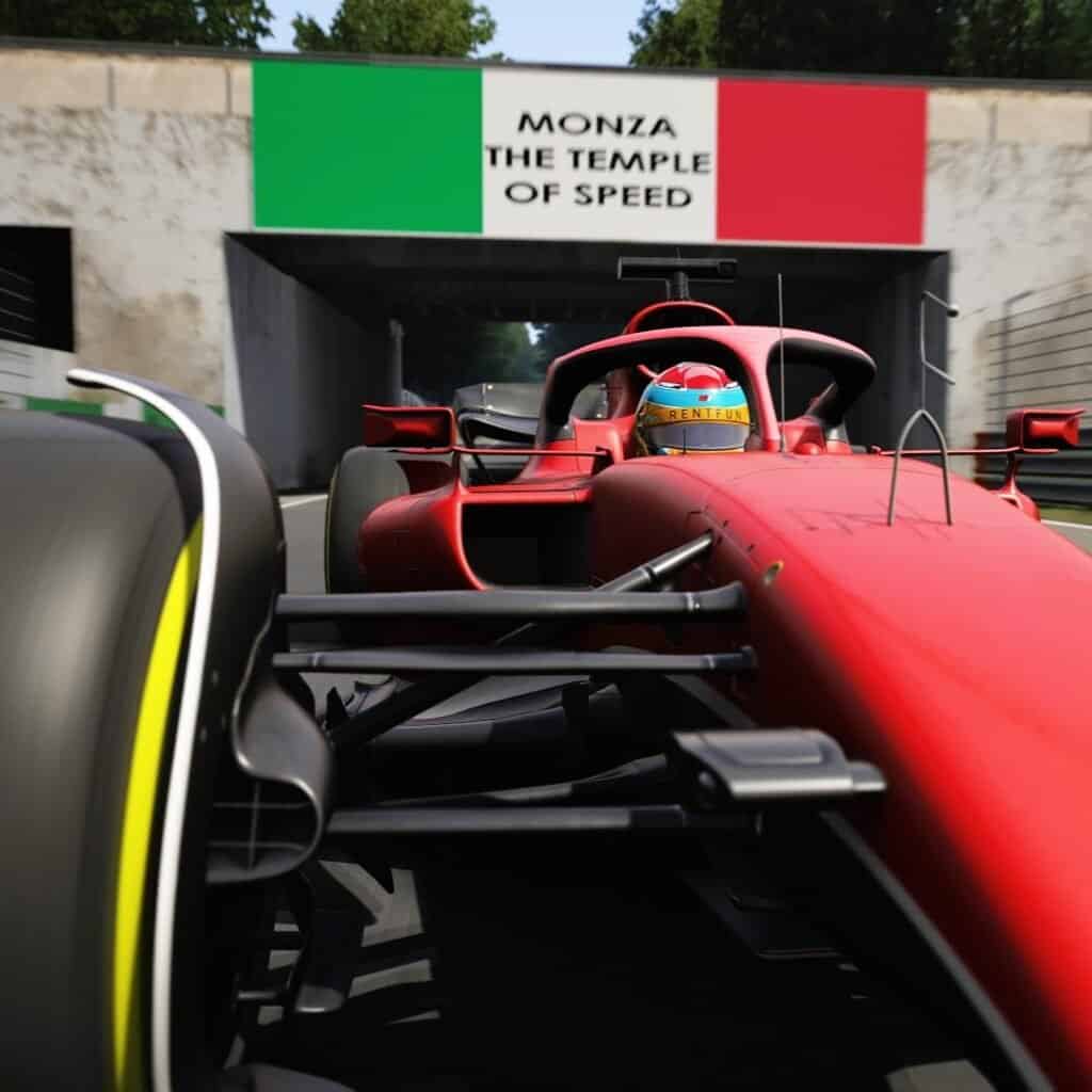 Pronájem závodního simulátoru Formule 1 v Brně. Pronájem hybridních simulátorů formule pro firemní akce s podporou na klíč s logem značky po celé ČR