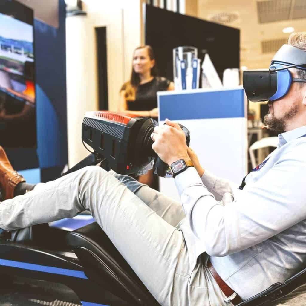 Pronájem simulátoru formule F1 Brno Ostrava Olomouc, Pronájem simulátorů Formule na klíč pro firemní akci s podporou v Praze.