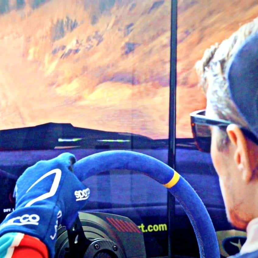 Pronájem simulátoru rallye . Pronájem rally simulátoru se službami RoarFun