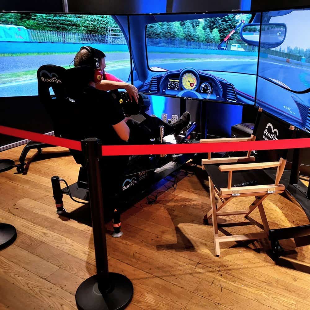 Ferrari Závodní simulátor Pronájem pro firmy Brno závodní simulátor Pronájem historických zážitků v Brně