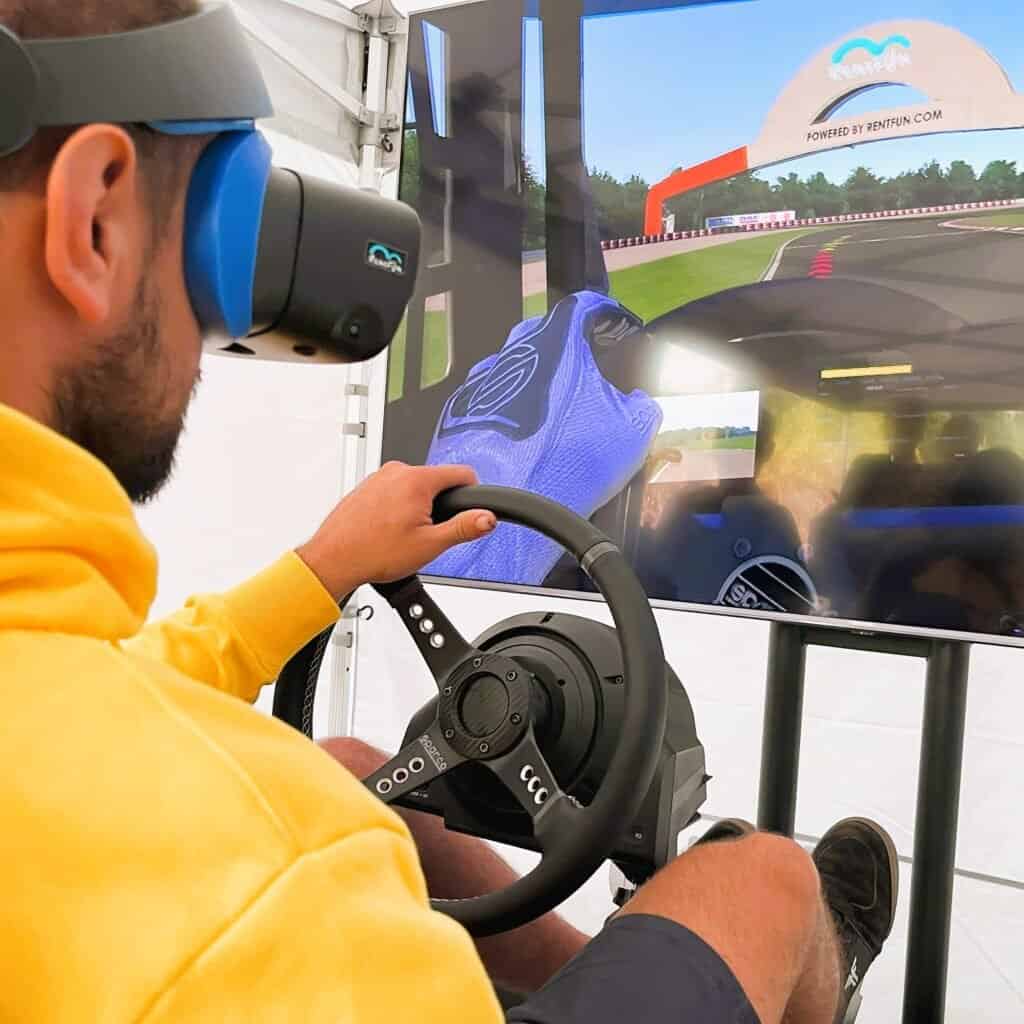 Simulátor nákladních vozidel pro akce a oslavy. Pronájem simulátoru závodních kamionů