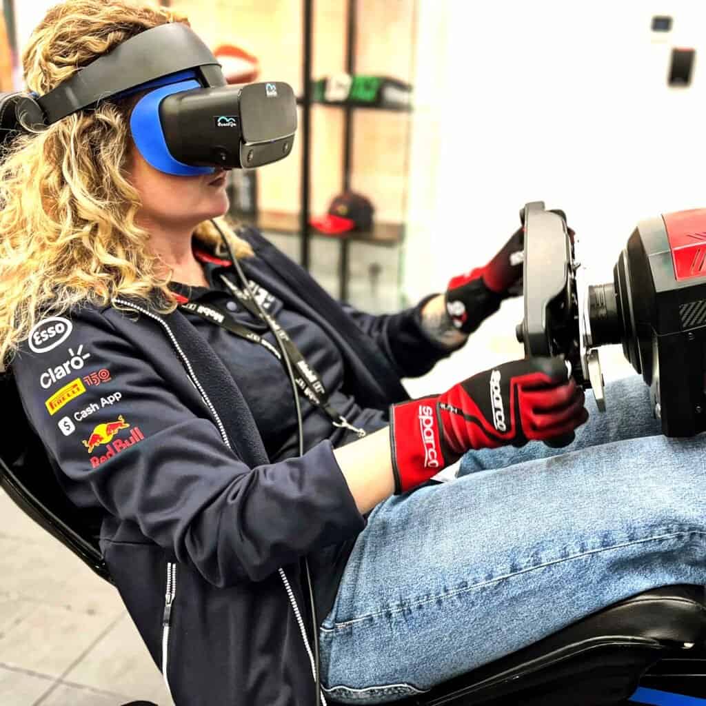 Pronájem virtuální reality pro akce na klíč v ČR. Pronájem VR simulátoru pro firemní akce s dodáním a obsluhou.