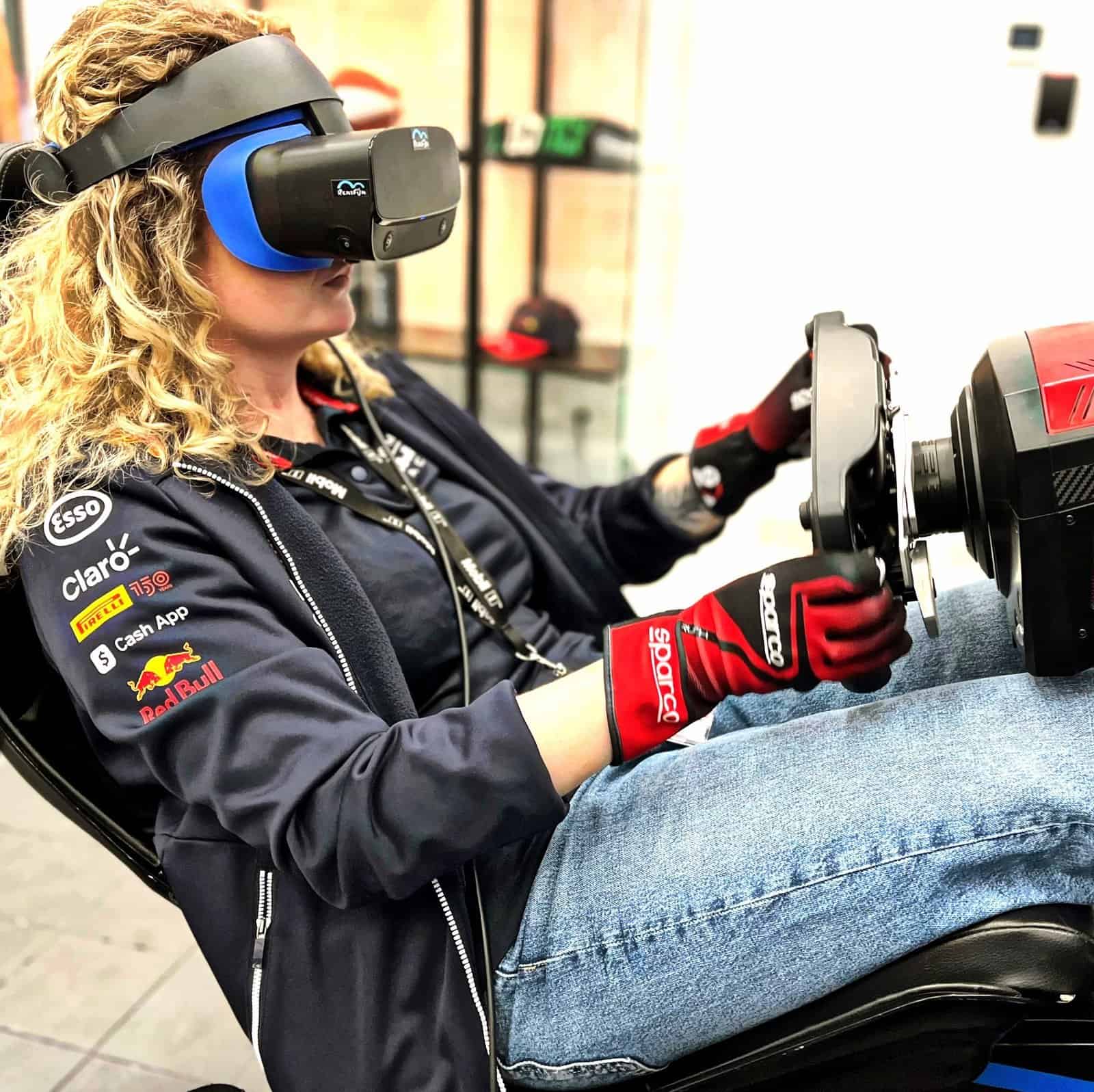 Trofeje Velké ceny RoarFun pro závodní a letové piloty s externí obrazovkou na akci