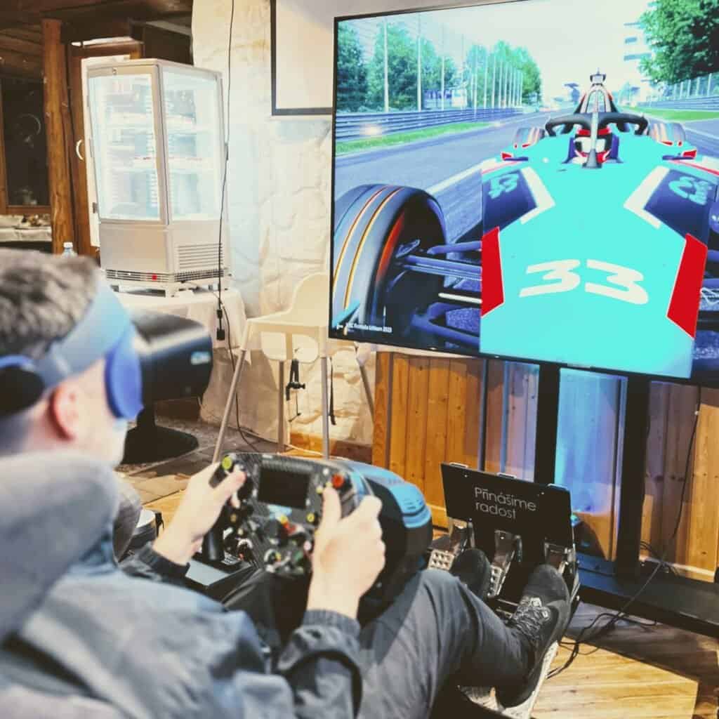 Pronájem virtuální reality pro firemní akce Praha Brno. Pronájem VR pro večírek Olomouc Ostrava