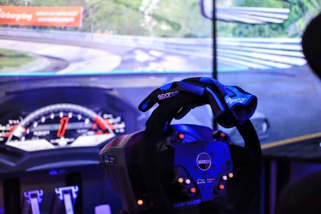 Pronájmem simulátorů na Moravě Brno, Olomouc, Ostrava. Pronájem simulátoru na akci s obsluhou