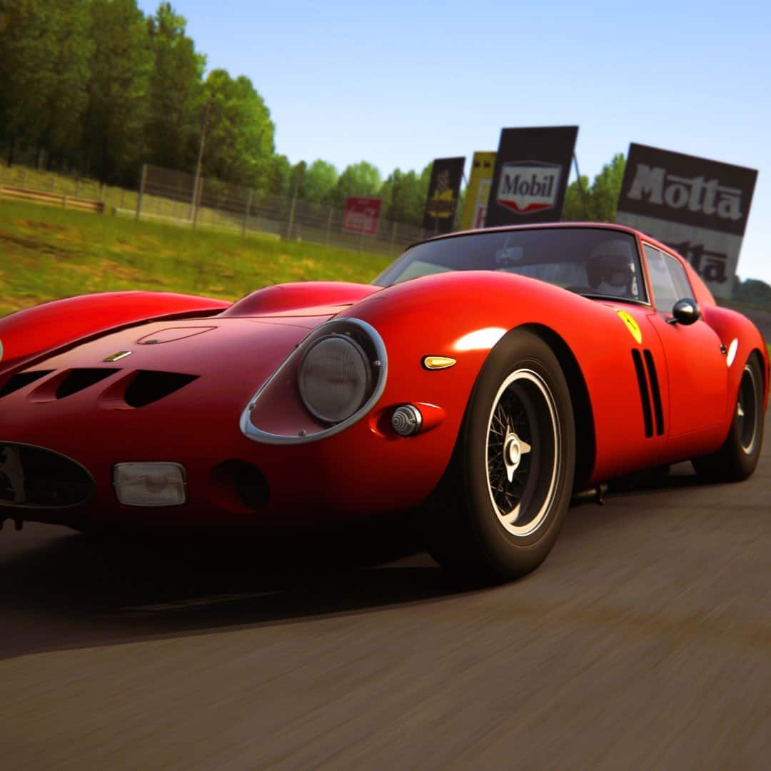 Půjčovna retro závodních simulátorů Ferrari Praha. Půjčovna Old Ferrari Petrol Racing sim Brno, Ostrava, Olomouc, Plzeň