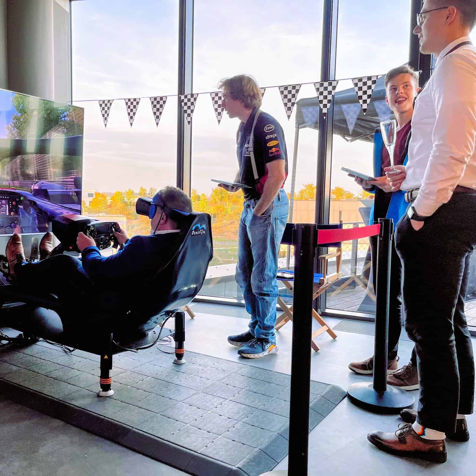 Pronájem moderní interaktivní zábavy na teambuilding v Praze a Bratislavě. Pořiďte si interaktivní zábavu na teambuilding na na klíč.